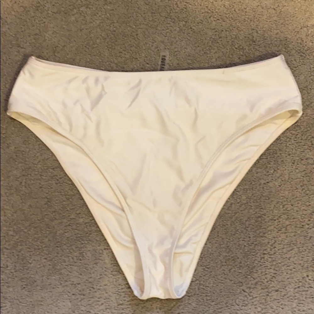 Trendy high waisted bikini bottoms